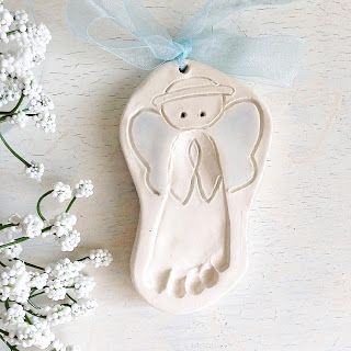 TheBabyHandprintCompany: Custom Newborn Keepsake - Newborn Gift - Angel Baby - Baby Angel - Foot Print Ornament - Footprint Angel - Ceramic Print - Ceramic Baby Print - Baby Memento - New Mom - Custom Baby Gift Footprint Angel, Joululahjat Diy, Baby Christmas Crafts, Baby Art Projects, Footprint Crafts, Custom Baby Gifts, Angel Baby, Baby Christmas, Baby Ornaments