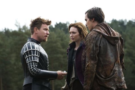 Nicholas Hoult, Eleanor Tomlinson y Ewan McGregor Giant Slayer, Jack The Giant Slayer, Bryan Singer, The Stranger Movie, Eleanor Tomlinson, Nicholas Hoult, Scottish Actors, Jack And The Beanstalk, Ewan Mcgregor