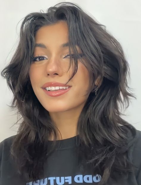 Hair Inspiration Short, Hairstyles For Layered Hair, Haircuts For Wavy Hair, Wolf Cut, Hair Stylies, Haircuts For Medium Hair, Edgy Hair, Haircuts Straight Hair, Hair Stylist Life