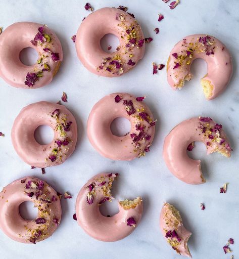 Pistachio Glazed Donut, Herbal Eats, Rose Donut, Botanical Baking, Rose Desserts, Floral Baking, Floral Treats, Rose And Pistachio, Rose Dessert