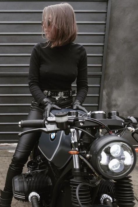 Homemade Motorcycle, Cb750 Cafe Racer, Bmw R100, Motos Vintage, Diy Motorcycle, Moto Custom, Мотоциклы Cafe Racers, Cafe Racer Girl, Aston Martin Vanquish