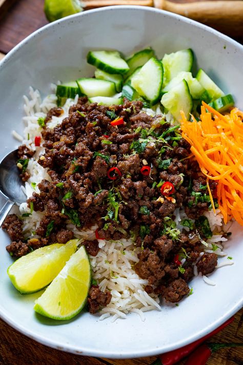 Vietnamese Ground Beef, Vietnamese Style, Closet Cooking, Beef Bowls, Ground Beef Dishes, College Meals, Vietnamese Cuisine, Minced Meat, Asian Cooking