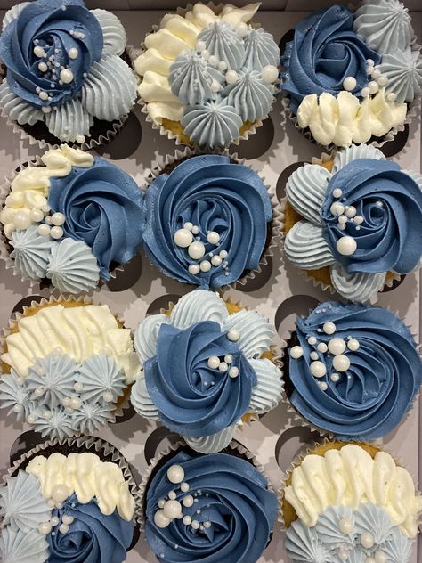 Blue Cupcake Designs, Happy Birthday Cupcakes For Men, Denim Cupcakes, Navy Blue Cupcakes, Cake Decorating Blue, Blue Wedding Cupcakes, Birthday Cupcakes Boy, Black Cupcakes, Cupcake Piping