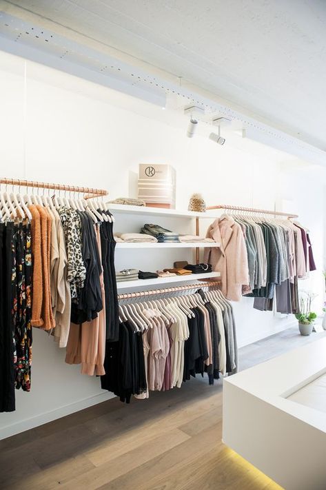 How to create a capsule wardrobe, minimalist wardrobe, closet inspiration, closet organization Women's Clothing Store Design, Clothing Boutique Interior, Display Visual Merchandising, Create A Capsule Wardrobe, Clothing Store Interior, Clothing Store Design, Store Design Boutique, Minimalist Closet, Interior Vintage