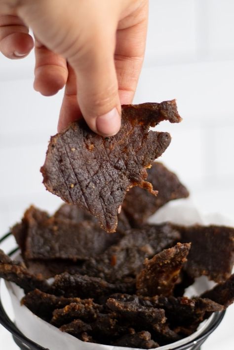 Keto Beef Jerky Jerky In Oven, Smoker Beef Jerky, Keto Beef Jerky Recipe, Easy Beef Jerky, Oven Beef Jerky, Smoked Jerky, Smoked Beef Jerky, Healthy Low Carb Snacks, Beef Jerky Recipes