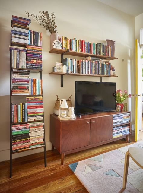 Fill Shelves, Ways To Store Books, Wood Plank Shelves, Marble Contact Paper, Nyc Home, Malm Dresser, Record Shelf, Urban Outfitters Home, Floating Bookshelves