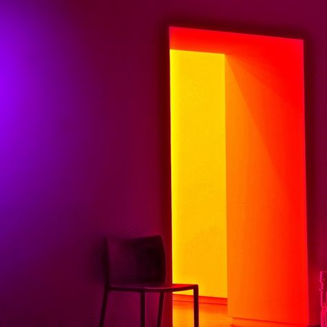 colour light beautiful Neon Rouge, Color Video, Purple Lighting, Purple Color Schemes, Orange Aesthetic, Purple And Yellow, Yellow Aesthetic, Beauty Room, Purple Aesthetic