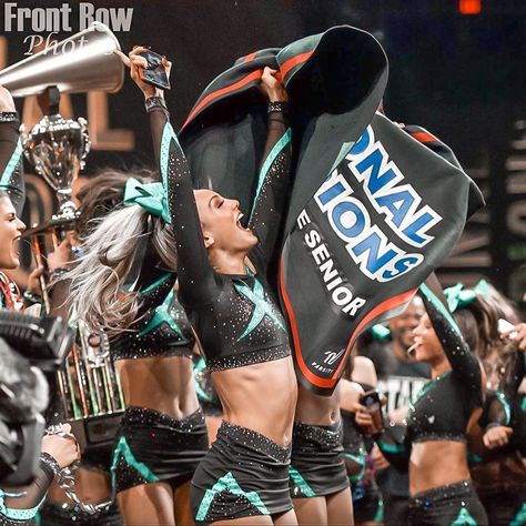 Ryan Cummings, Great White Sharks Cheer, Senior Elite, Cheerleading Workouts, Emma Parker, Cheer Team Pictures, Cheer Photography, Cheer Extreme, School Cheerleading