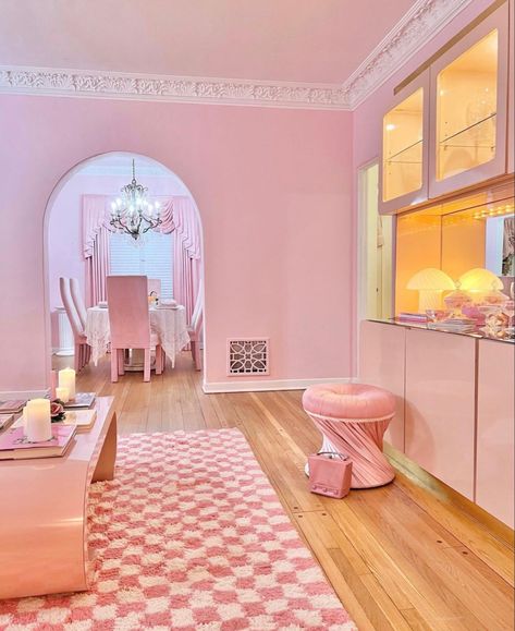 70s Salon, Pastel Lounge, Dahl House, Apartment Girly, 70s House, Malibu Home, Retro Bedrooms, Dream Craft Room, Toy Room