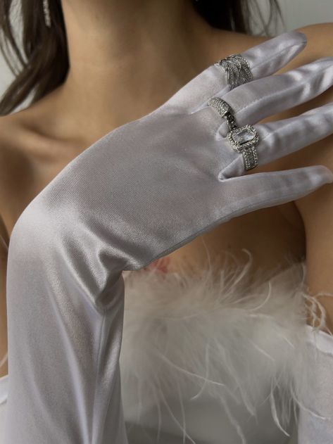 White Gloves Outfit, White Dress Classy Formal, Gloves With Rings, Wedding Dress With Gloves, White Dress Classy, Long White Gloves, Gloves Outfit, Silk Gloves, Gloves Long