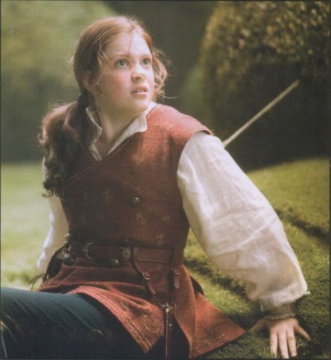 Georgie Henley Voyage Of The Dawn Treader, Clive Staples Lewis, The Dawn Treader, Narnia Cast, Narnia Movies, Dawn Treader, Peter Pevensie, Lucy Pevensie, Narnia 3