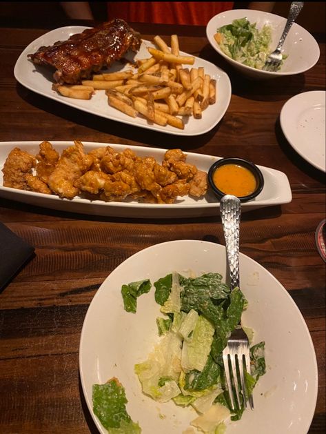 Chillis Restaurant, Longhorn Restaurant, Steakhouse Food, Chilli Bites, Chicken Chilli, Longhorn Steakhouse, Outback Steakhouse, Long Horn, Chicken Bites