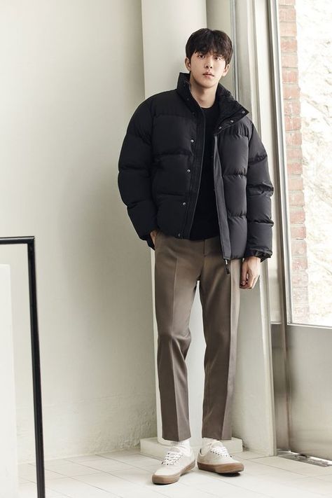 Nam Joo Hyuk Korean Fashion Men Jacket, Japan Outfit Winter, Korean Outfits Men, Korean Winter Outfits, Korea Winter, Kpop Fashion Men, Japan Outfits, Nam Joo Hyuk, Nam Joohyuk