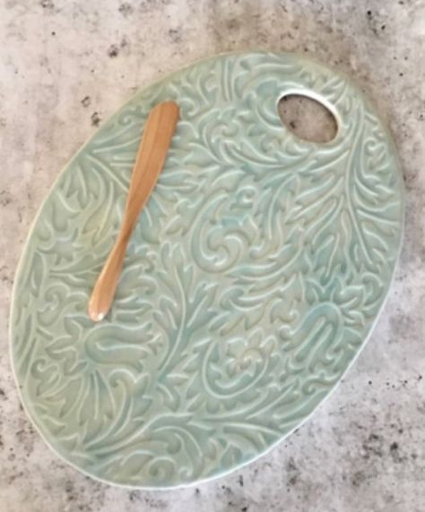 Ceramic Platter, Pottery Handbuilding, Ceramic Platters, How To Make Clay, Slab Pottery, Hand Built Pottery, Porcelain Ornaments, Pottery Classes, Ceramics Pottery Art