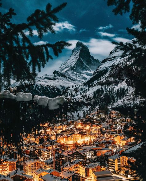 𝚃𝚛𝚊𝚟𝚎𝚕 𝚅𝚒𝚍𝚊 on Twitter: "Zermatt, Switzerland 🇨🇭 via: josemostajo… " Switzerland Aesthetic Wallpaper, Switzerland Wallpaper, Switzerland Aesthetic, Switzerland Mountains, Positivity Mindset, Switzerland Photography, Zermatt Switzerland, World Most Beautiful Place, Design Illustrations