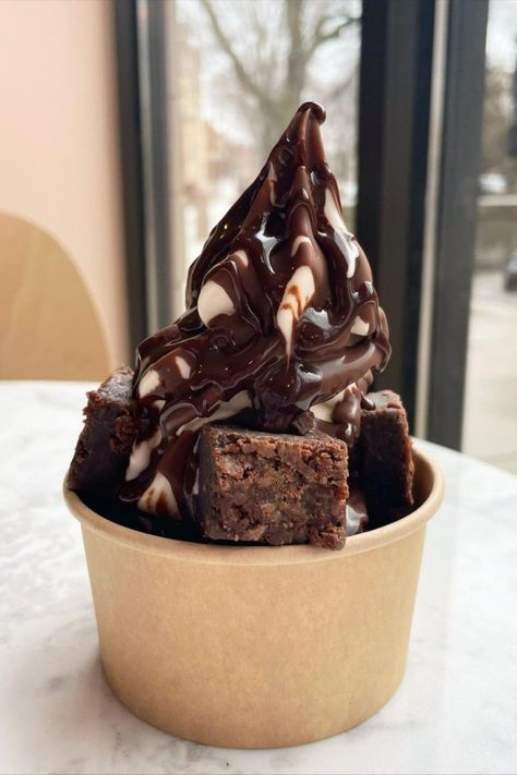 Chocolate Ice Cream Aesthetic, Softy Ice Cream, Choco Ice Cream, Ice Ice Cream, Expensive Chocolate, Dessert Cups Recipes, Ice Cream Chocolate, Brownie Ice Cream, Chocolate Crunch