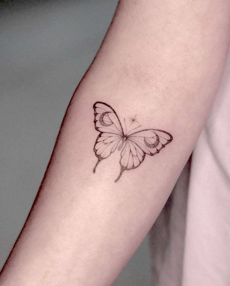 Butterfly Tattoo Unique For Women, Butterfly Unique Tattoo, Butterfly Tattoos Meaning, Tattoos With Beautiful Meaning, Feminine Butterfly Tattoo Design, Butterfly Tattoo Different, Angel And Butterfly Tattoo, Modern Butterfly Tattoo, Sun With Butterfly Tattoo