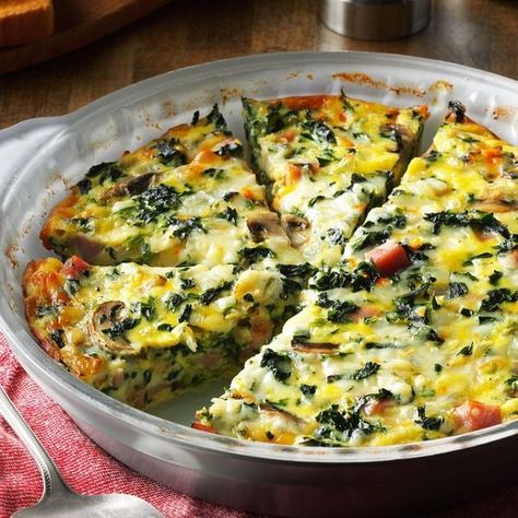 Crustless Spinach Quiche, Spinach Quiche Recipes, Quiche Dish, Spinach Quiche, Quiche Recipe, Crustless Quiche, Crumpets, Quiche Recipes, Breakfast Brunch Recipes