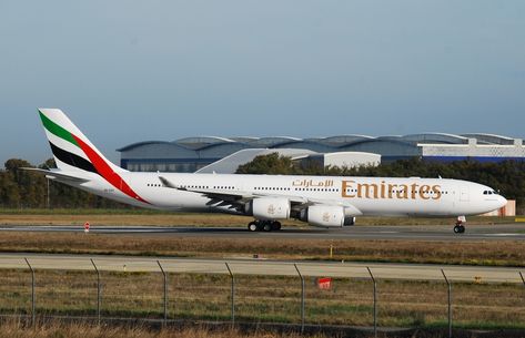 The Story of the Forgotten Emirates A340 Fleet - AeroXplorer.com 25 October, 8 December, Aviation World, Emirates Airline, 1 August, 22 December, Photo Maps, Air France, Tailored Design