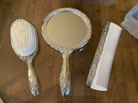 Makeup Brush Holder, Vintage Makeup Brushes, Vintage Hair Brush Aesthetic, Vintage Hairbrush, Vintage Brush Set, Vintage Brush And Mirror Set, Vintage Mirror Handheld, Shell Mirror, Vintage Brush