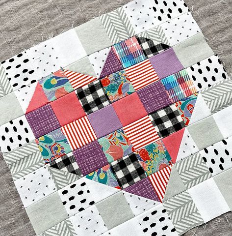 Heart Shaped Quilt Blocks, Quilt Heart Pattern Free, Scrappy Heart Quilt Pattern, Heart Quilt Blocks Free Pattern, Scrappy Quilts Ideas, Valentines Quilt, Half Square Triangle Quilts Pattern, Quilting Digest, Heart Quilt Pattern