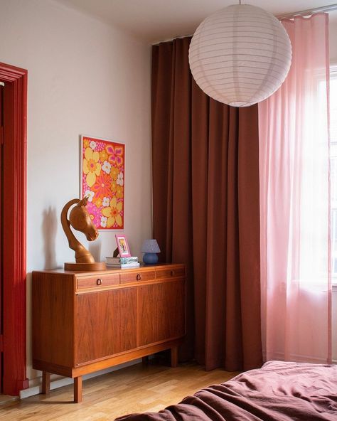 Ikea Sanela Curtains Pink, Terracota Curtains Bedroom, Velvet Curtains In Bedroom, Pink And Rust Living Room, Red Linen Curtains, Pink And Red Curtains, Colourful Curtains Living Room, Rust Curtains Bedroom, Red Velvet Curtains Bedroom