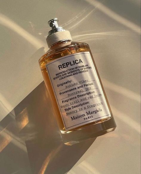 Perfume Tiktok, Perfumes Aesthetic, Replica Perfume, Woody Perfume, Maison Margiela Replica, Reference Board, Zodiac Academy, Margiela Replica, Perfume Reviews