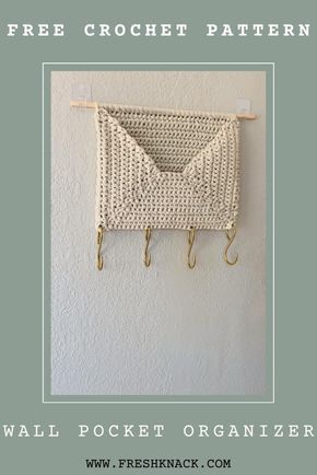 An easy crochet pattern using only single crochet and decreases to construct a personalized wall pocket organizer to help you keep your home/office space organized. Crochet Bathroom Organizer Free Pattern, Crochet Wall Book Holder, Hanging Pocket Organizer Diy, Crochet Hanging Book Holder, Crochet Projects For Home Decor, Crochet Wall Pouch, Crochet Wall Baskets, Crochet Bedside Organizer, Crochet Hanging Organizer Free Pattern