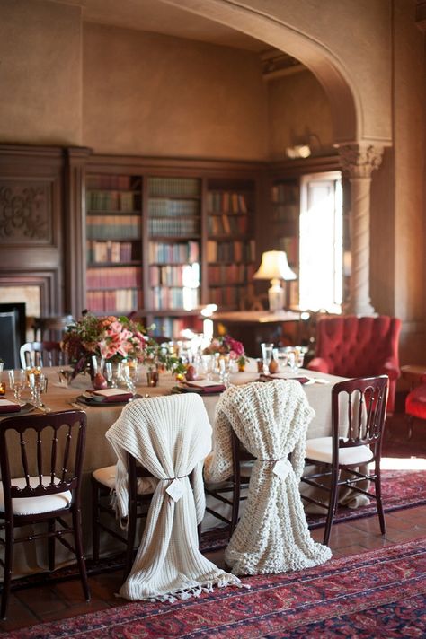 Cozy Winter Wedding, Night Before Wedding, Winter Wedding Venues, Winter Wedding Ideas, Cozy Wedding, Wedding Cloak, Highland Wedding, City Club, Wedding Movies