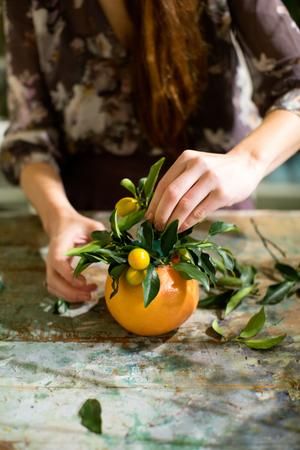 Orange Centerpieces, Ranunculus Garden, Spring Party Decorations, Outdoor Graduation Parties, Citrus Baby, Fairy Garden Birthday Party, Graduation Tables, Vase Centerpiece, Citrus Wedding