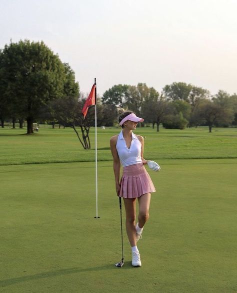 old money, golf outfit, tennis outfit, Night out outfits. Night outfits. Night out aesthetic. Style. Y2k. ootd. style inspo. white top. one piece outfit. Soft girl aestethic. Dainty. Soft pink. Girly outfit. Girly Accessories. Girly aesthetic. Girly things. Floral. Floral aesthetic. chic. beauty. natural beauty. body goals form fitting, bodycon dress white dress tennis girl golf girl golf girlfriend, sporty fit, pink athletic outfit, old money girl, east coast vibe, east coast style, vintage Pink Golf Outfit, Top Golf Outfit, Outfit Advice, Girl Golf Outfit, Cute Golf Outfit, Golf Attire Women, Tennis Skirt Outfit, Girls Golf, Top Golf