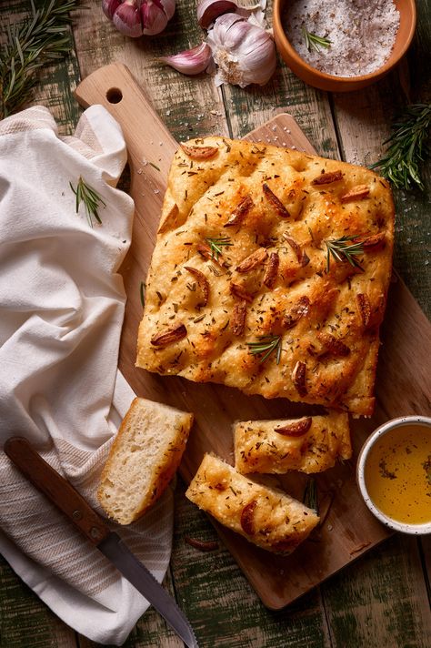 Focaccia Photography Styling, Foccacia Bread Photography, Rustic Italian Food, Focaccia Packaging, Foccacia Aesthetic, Foccacia Photography, Focaccia Aesthetic, Focaccia Photography, Bread Photography Styling