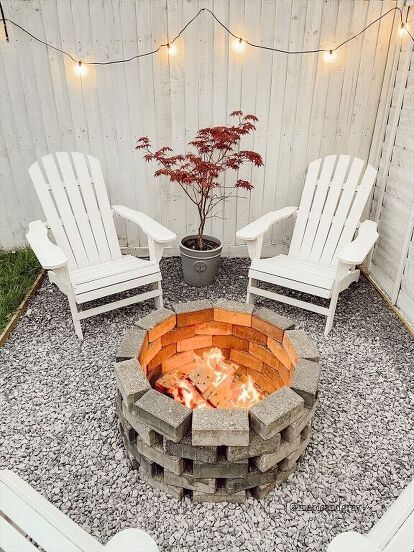 Simple Backyard Fire Pit, Small Patio Decor, Simple Backyard, Yard Deck, Backyard Fire Pit, Small Fire Pit, Easy Backyard, Fire Pit Area, Small Deck