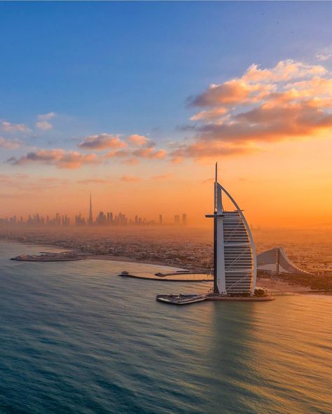 Golden Hour Perfection - The Burj Al Arab in Dubai 🔥💯🚁💨 Courtesy of @bachir_photo_phactory #DroneOfTheDay Hotel Bali, Luxury Boat, Sunrise Photos, Burj Al Arab, Surf House, Visit Dubai, Dubai City, Dubai Travel, Beautiful Sunrise