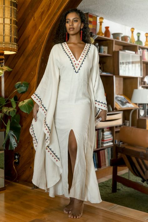 Kaftan Styles, Kaftan Designs, Arab Fashion, Caftan Dress, Modest Fashion Outfits, Kaftan Dress, Flutter Sleeves, African Dress, African Clothing