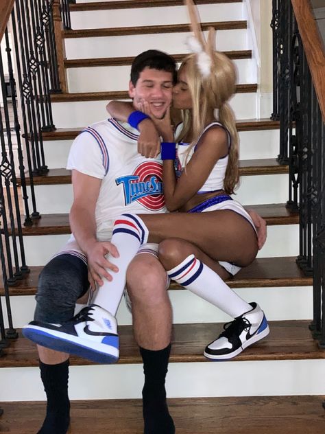 Space Jam Couples Costume, Matching Hollowed Costumes Bf And Gf, Lola And Bugs Bunny Couple Costume, Lola And Bugs Bunny Costume Couple Halloween, Halloween Bf And Gf Costumes, Space Jam Halloween Costume Couple, Bugs And Lola Costume Couple, Black Couples Halloween Outfits, Relationship Costumes Halloween