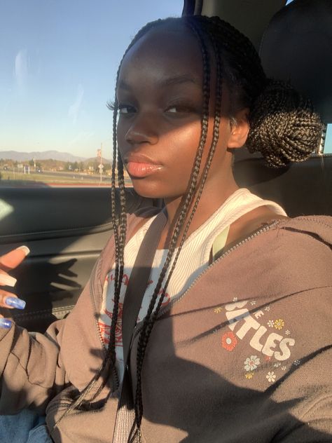 Space Buns On Braids, Box Braid Space Buns, Box Braids Space Buns, Space Buns Box Braids, Braids On Dark Skin Women, Space Bun Braids, Space Buns Braided, Dark Skin Braids, Space Buns Braids