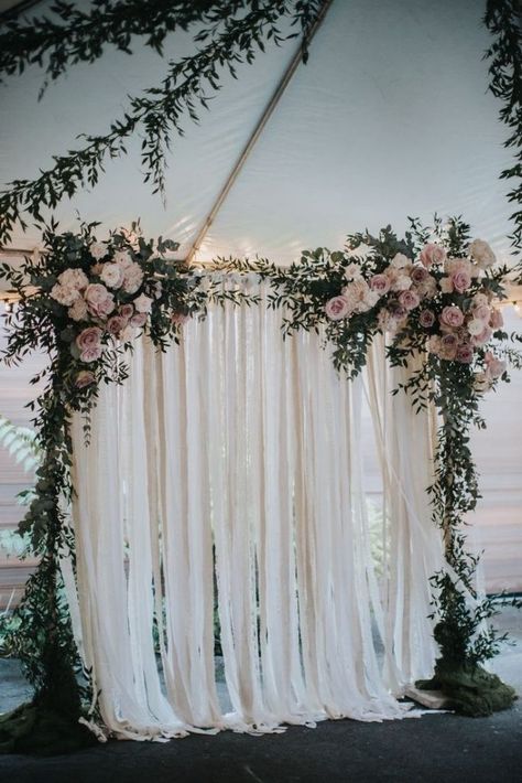 Wedding Cake Designs, Diy Wedding Decorations, Boho Wedding Backdrop, Majlis Perkahwinan, Wedding Decorations On A Budget, Backdrop Wedding, Fall Wedding Decorations, Budget Diy, Rustic Wedding Decor