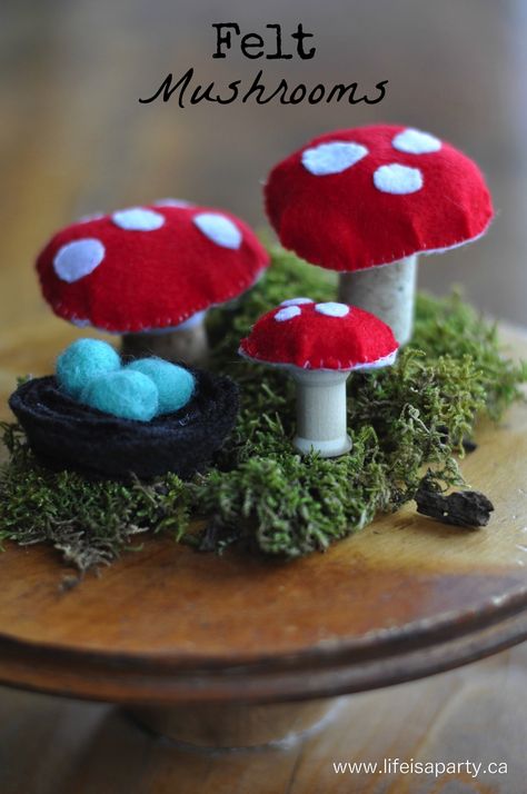 Felt Chocolate, Mushroom Home Decor, Spool Ideas, Diy Mushroom, Mushroom Home, Art Fil, Felt Mushroom, Spool Crafts, Mushroom Crafts