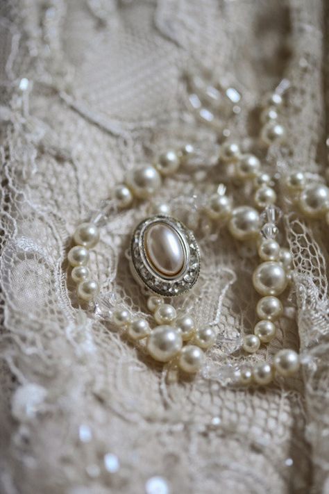 * Pearls And Lace, Owl Eyes, Pearl And Lace, Vintage Pearls, Vintage Lace, Style Me Pretty, Pearl Jewelry, White Lace, Eye Candy