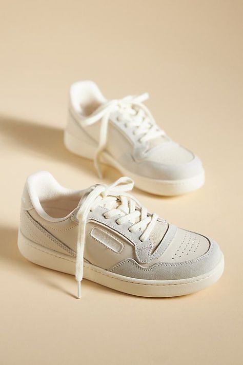 Formal Sneakers Women, Madewell Sneakers Outfit, Womens Nike Shoes Outfit, Europe Sneakers, Womens Fall Shoes, Sneakers With Jeans, Business Casual Sneakers, Madewell Sneaker, Neutral Sneakers