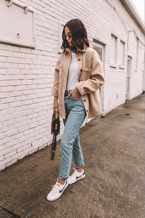 Beige Shirt Outfit Winter, T Shirt Jacket Outfit, Cafe Jacket Outfit, Jeans Neutral Outfit, How To Style Beige Jacket, Cream Plaid Shirt Outfit, Tan Shirt Jacket Outfit, Beige Shirt Jacket Outfit, Outfits With Beige Jacket