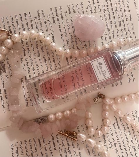 Dior Parfum, Mode Rose, Soft Pink Theme, Pretty Pink Princess, Baby Pink Aesthetic, Princess Core, Pastel Pink Aesthetic, Rose Pastel, Pink Girly Things