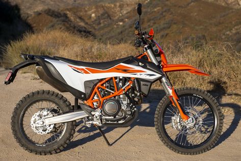 2019 KTM 690 Enduro R On-/Off-Road Review (16 Fast Facts) Motorcycle Campers, Ktm Enduro, Road Directions, Klr 650, Ktm 690 Enduro, Ktm 690, Off Road Motorcycle, Fast Facts, Dual Sport