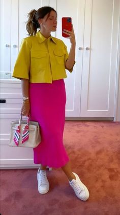 Colour Combinations Fashion, Color Combos Outfit, Winter Typ, Color Blocking Outfits, Color Combinations For Clothes, Chique Outfits, Fashion Mistakes, Looks Chic, Pink Skirt