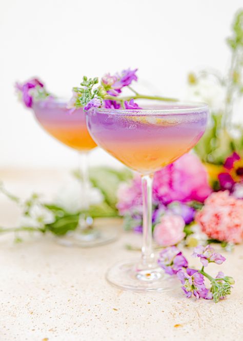 An Empress Gin Two-Toned Mango Cocktail – Beijos Events Empress Gin Spritz, Colorful Mocktail Recipe, Mother’s Day Themed Cocktails, Aesthetic Cocktails Recipes, Pretty Cocktails Aesthetic, Summer Cocktails Aesthetic, Creative Cocktail Recipes, Artsy Cocktails, Garden Party Cocktails