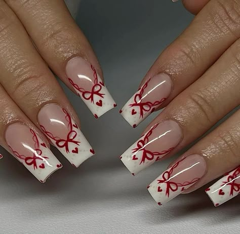 Red Nail Art Almond Shape, Ldr Nails, How Nails, Lace French Tip Nails, Simple Bow Nails, Bow Nail Designs, Girly Acrylic Nails, Nice Nails, Glam Nails