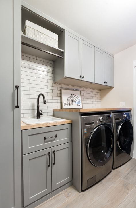 Laundy Room, Custom Laundry Room, Laundry Room Wallpaper, Dream Laundry Room, Laundry Room Closet, Laundry Room Layouts, Mudroom Laundry Room, Laundry Room Renovation, Modern Laundry Rooms