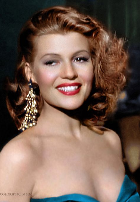 Ava Gardner, Rita Hayworth Color, Rita Hayworth Hair, Rita Cansino, Pinup Vintage, 40s Style, Ginger Rogers, Vintage Photoshoot, Hooray For Hollywood