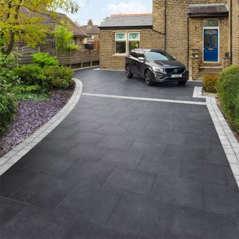 An article on how to use large paving slabs on a driveway Tarmac Driveways, Asphalt Driveway, Driveway Paving, Driveway Design, Driveway Landscaping, Concrete Contractor, Stamped Concrete Patio, Block Paving, Paving Slabs